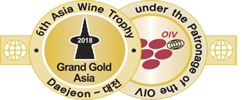 Auszeichnung 6th Asia Wine Trophy Grand Gold Asia für Torreón de la Abadía Crianza